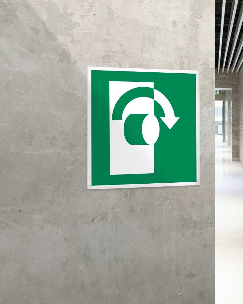 Stickershop - Okrenuti u smeru kazaljke da se otvori – ISO E019